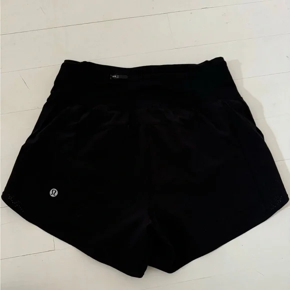 lululemon athletica Women's Classic Black Athletic Shorts - Picture 2 of 4